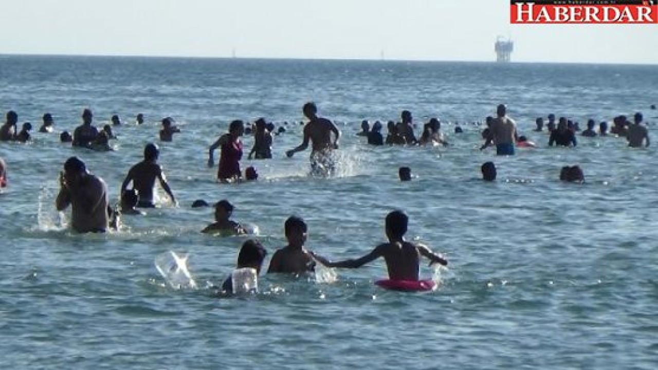 Sıcaktan Bunalan İstanbullular Silivriye Akın Etti