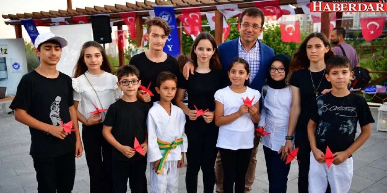 ŞARKILAR BARIŞ İÇİN SÖYLENDİ