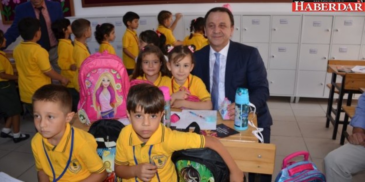 MİNİKLERİN OKUL SETİ BAŞKAN AMCALARINDAN