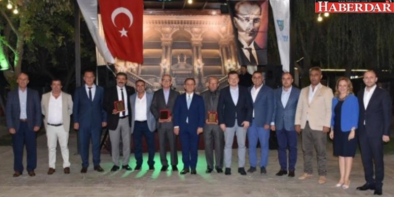 Özcan Işıklar personeliyle aile yemeğinde buluştu