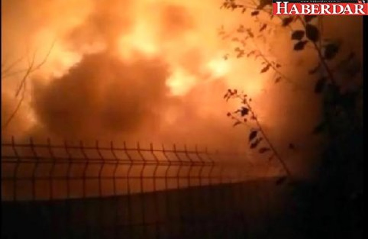 Silivride Ahşap Bina Alev Alev Yandı