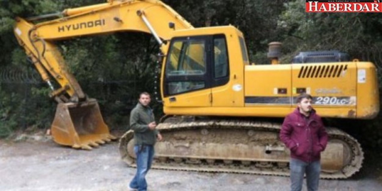 Yıkım ekipleri Adnan Oktarın villasında