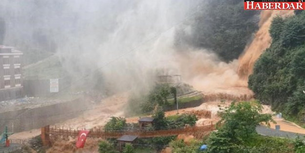 Karadenizi Sağanak Vurdu! Yollar Kapandı, Ulaşım Durdu