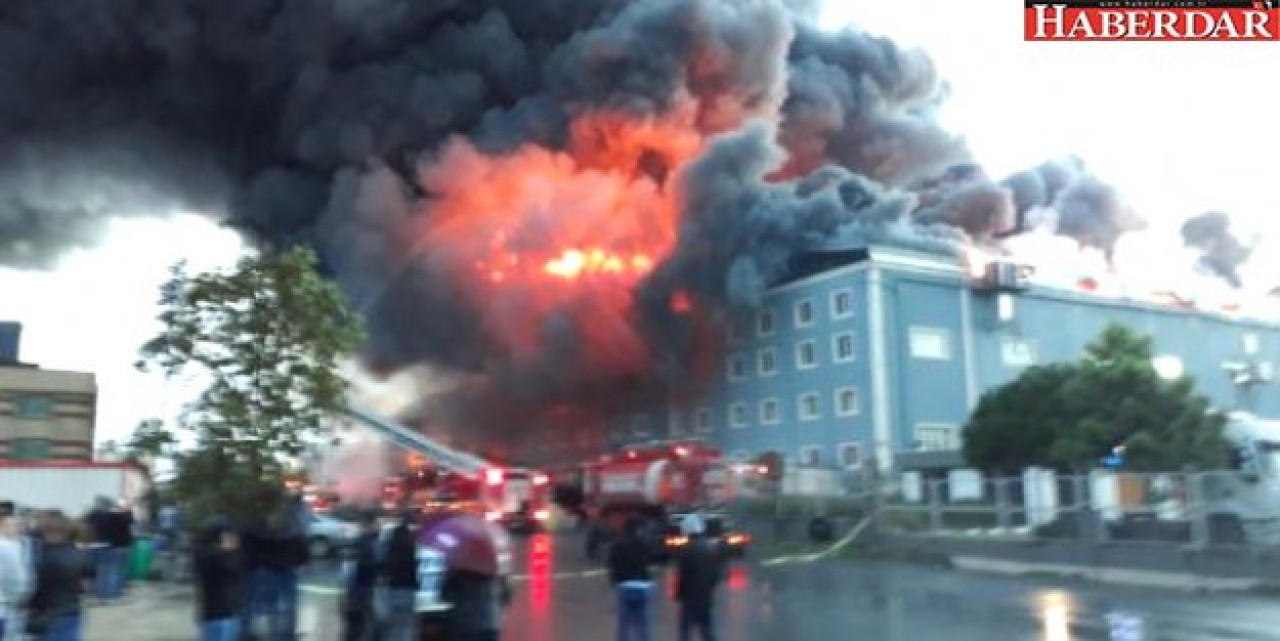 Esenyurttaki Palet Fabrikasında Çıkan Yangın Yan Fabrikalara da Sıçradı