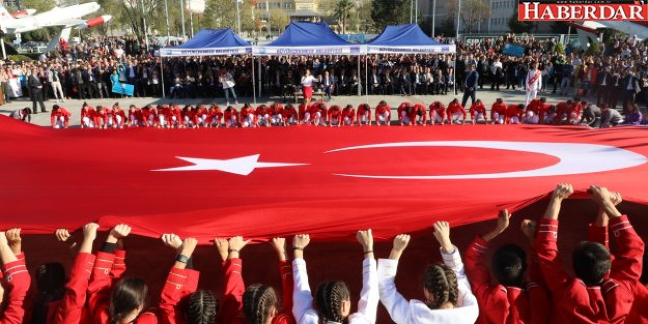 Büyükçekmece’de Cumhuriyet Bayramı coşku ve heyecan içinde kutlandı