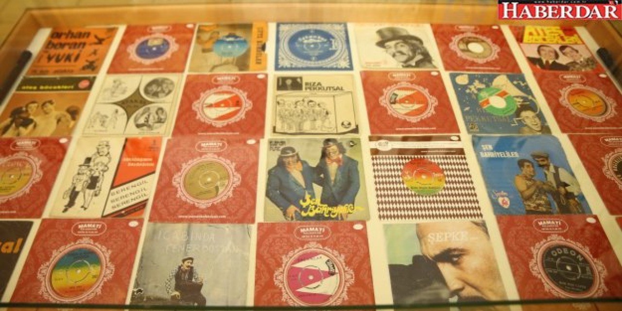 PLAKLARDA MİZAH SERGİSİ 17 KASIM’A KADAR AÇIK KALACAK