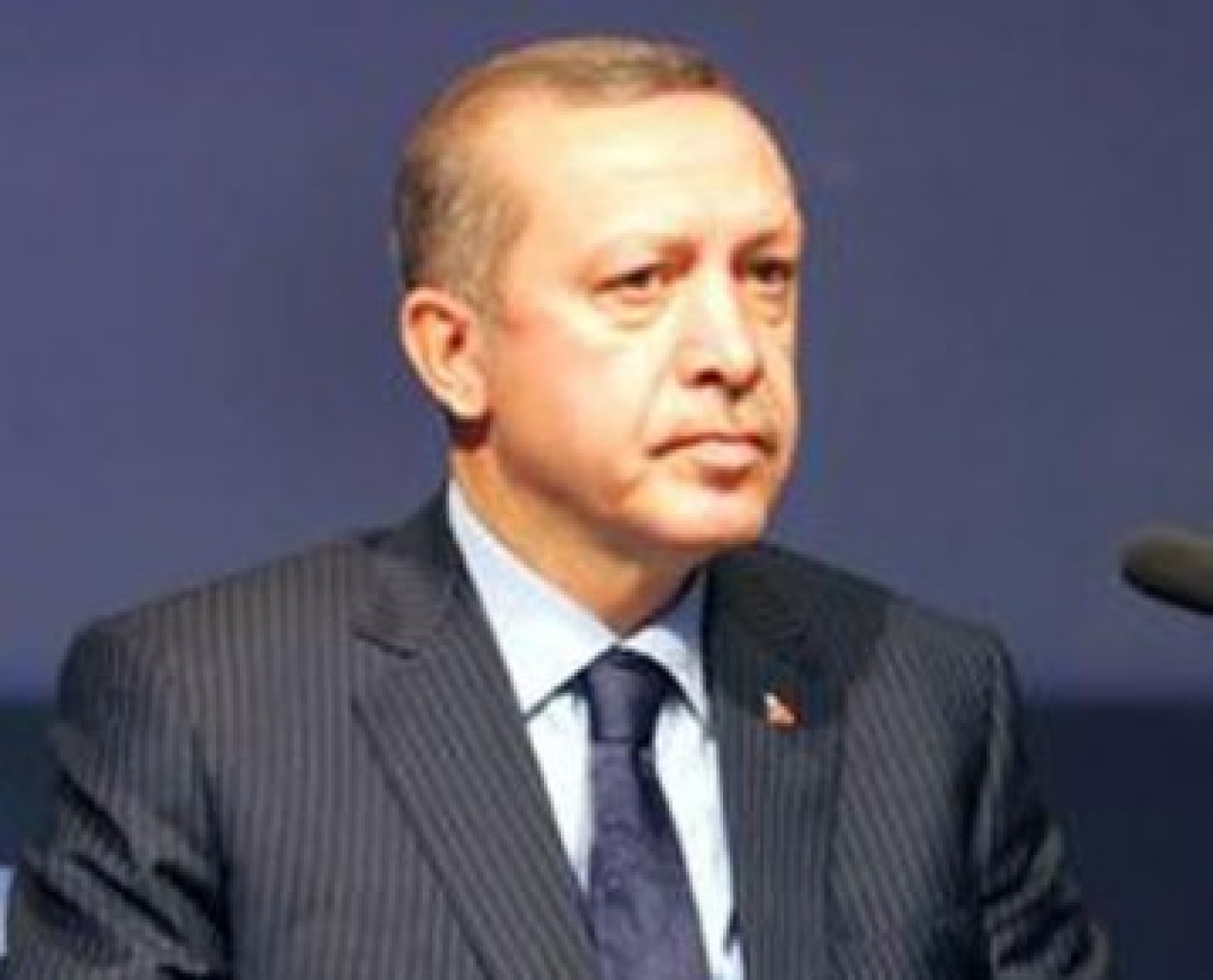 AKP'NİN OYLARI DÜŞÜYOR MU ?