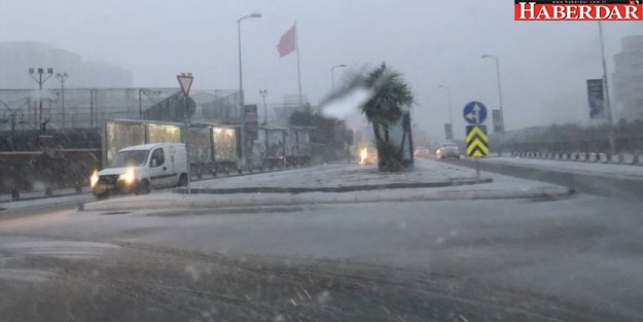 İstanbulda kar yağışı etkili oluyor