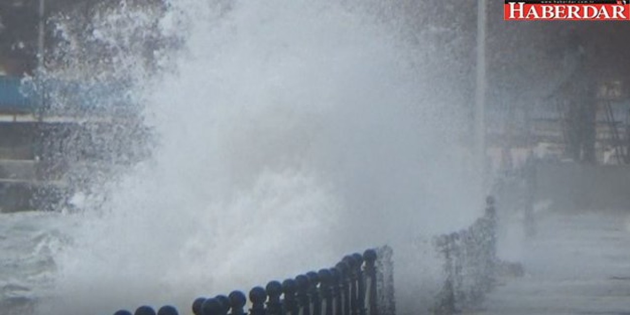 Lodos İstanbulu vurdu! Vapur seferleri iptal edildi