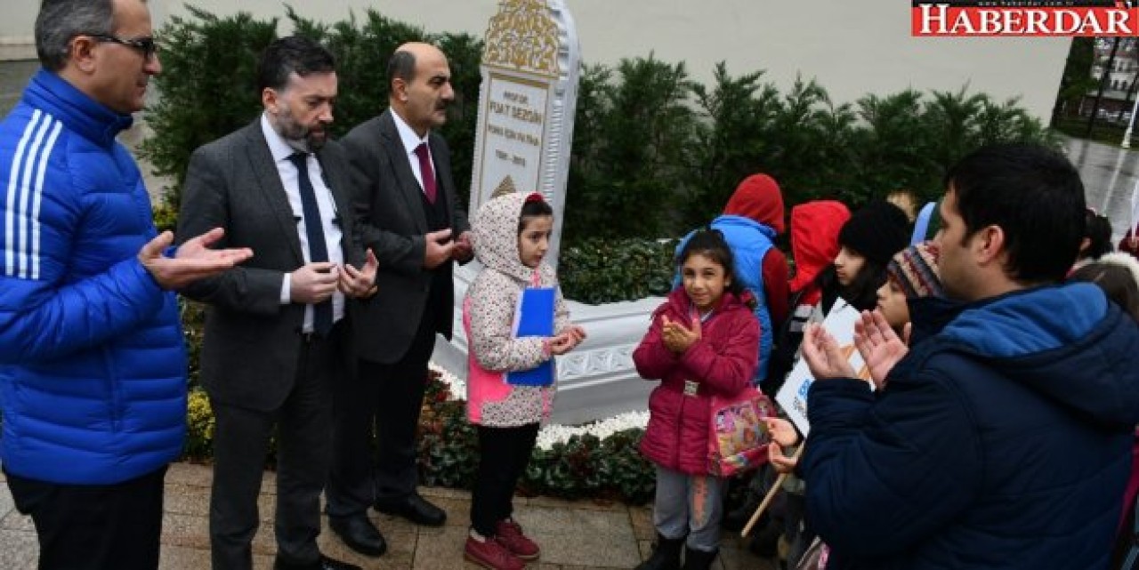 PROF. DR. FUAT SEZGİN KABRİ BAŞINDA ANILDI
