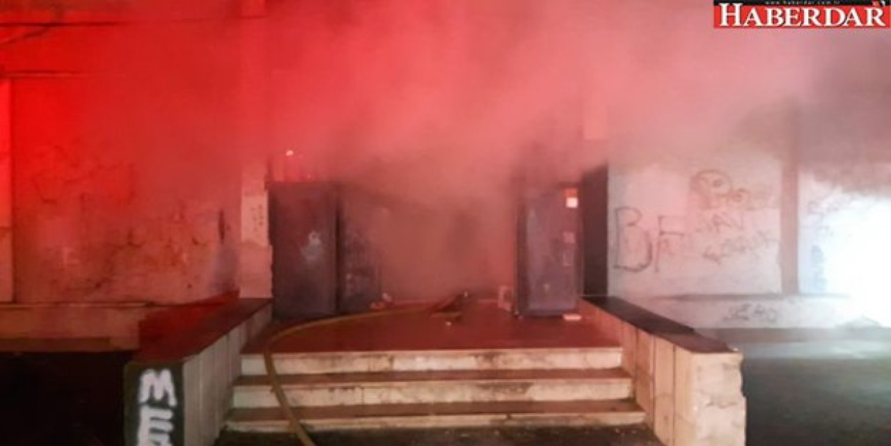 Küçükçekmecede Marangoz Atölyesinde Yangın