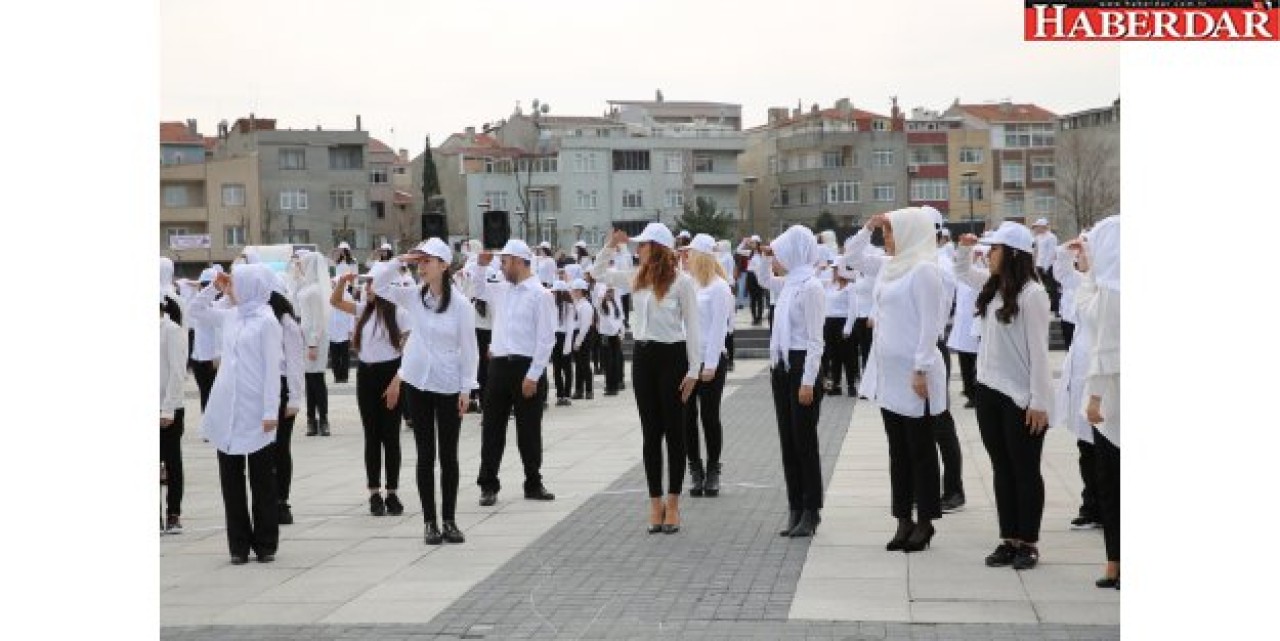 601 öğrenci ay yıldız oldu