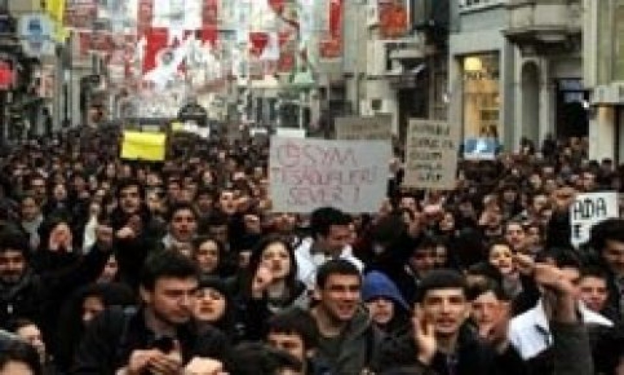 TAKSİM'DE 'MISIR USULÜ' ŞİFRE EYLEMİ