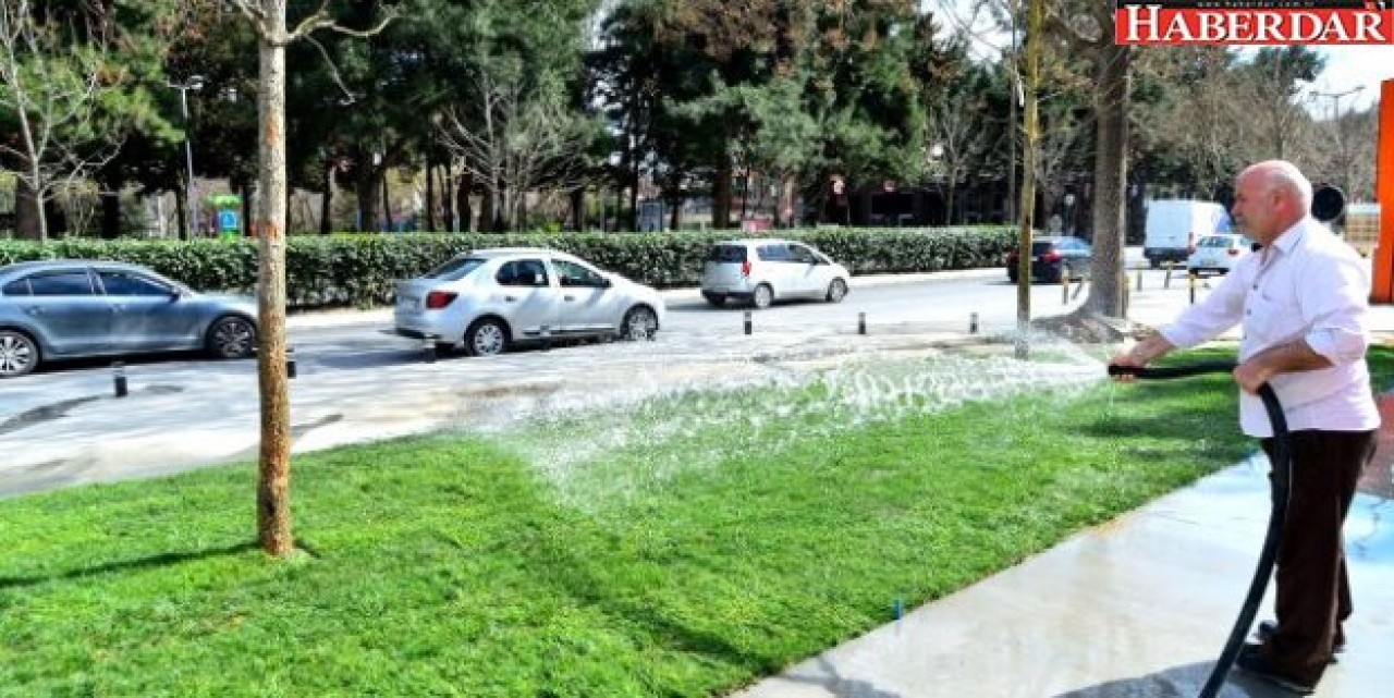 Cumhuriyet Caddesinin Girişi Meydan Haline Geliyor