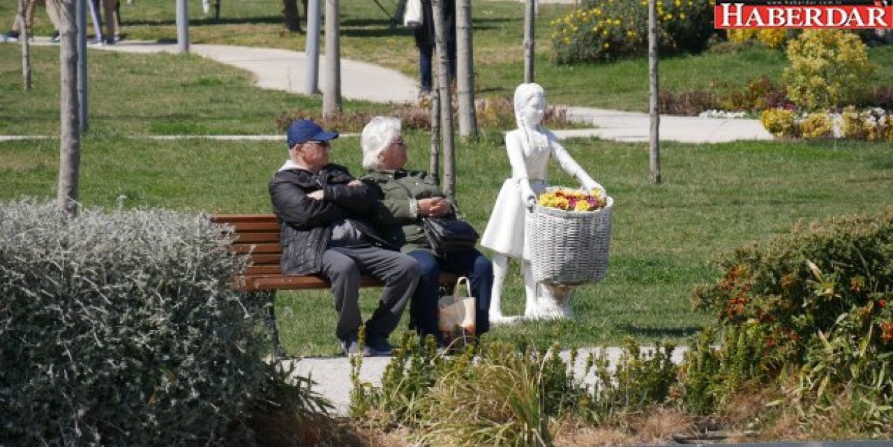 İstanbullu Büyükçekmece’nin parklarında nefes alıyor