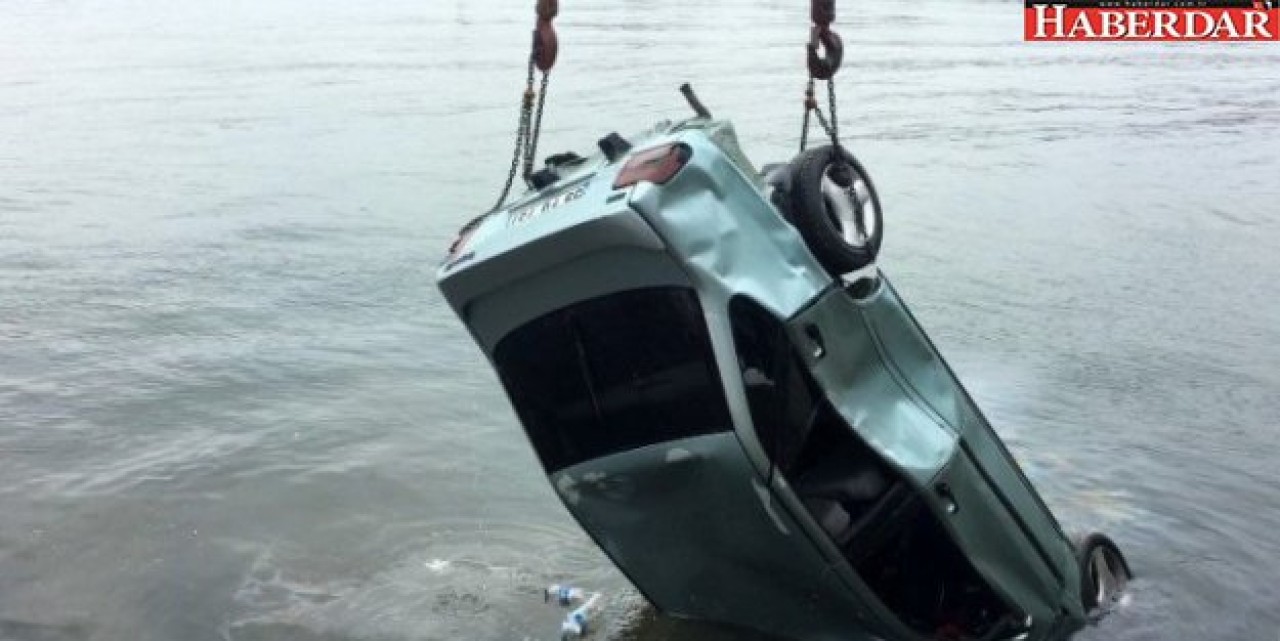 Silivride Alkollü Sürücü Denize Uçtu