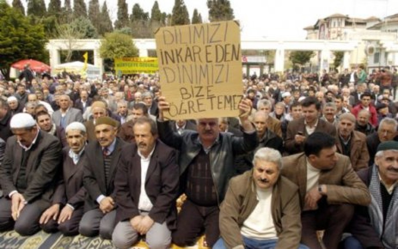 Bakırköy'de 'sivil itaatsizlik' cuma namazı