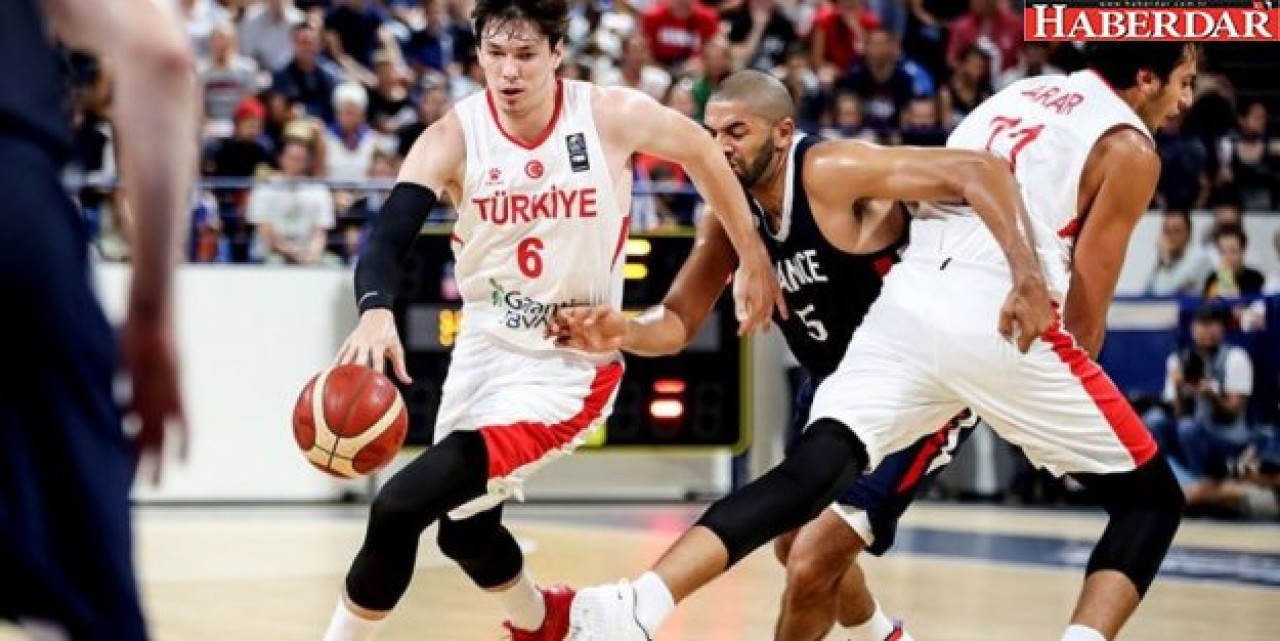 12 Dev Adam, hazırlık maçında Fransayı devirdi