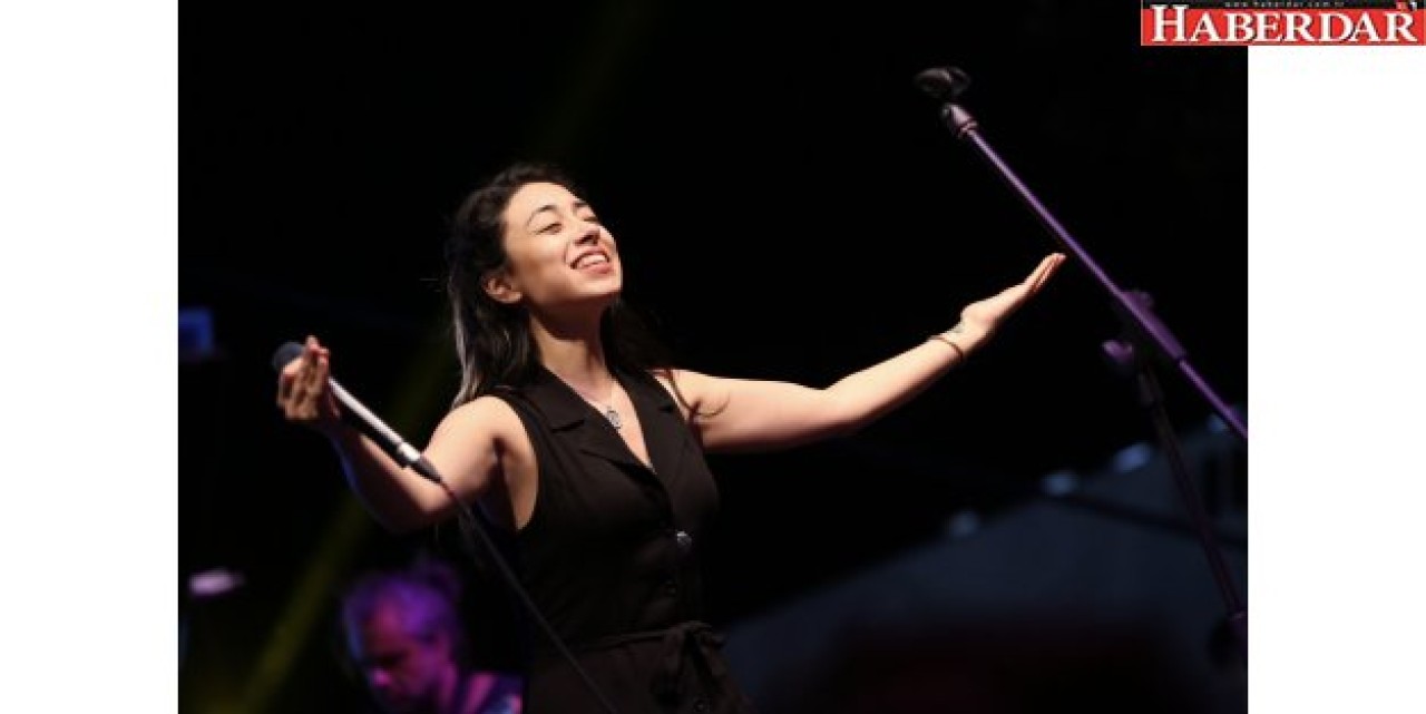 EZGİNİN GÜNLÜĞÜ KÜÇÜKÇEKMECE’DEYDİ