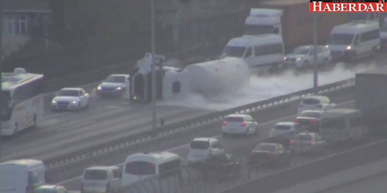 TEMde gaz tankeri devrildi: Tüm şeritler trafiğe kapatıldı