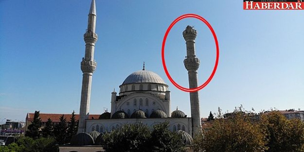 Avcılarda caminin minaresi yıkıldı
