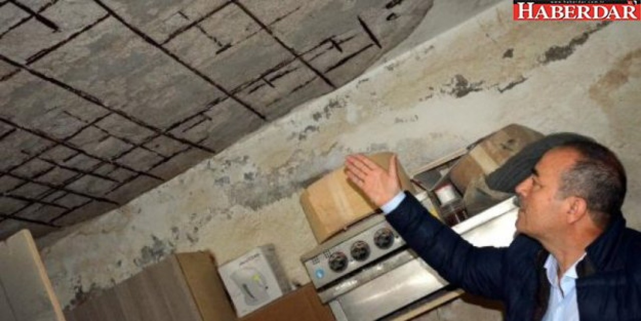 Avcılarda beton ve demirleri çürüyen 4 katlı bina mühürlendi