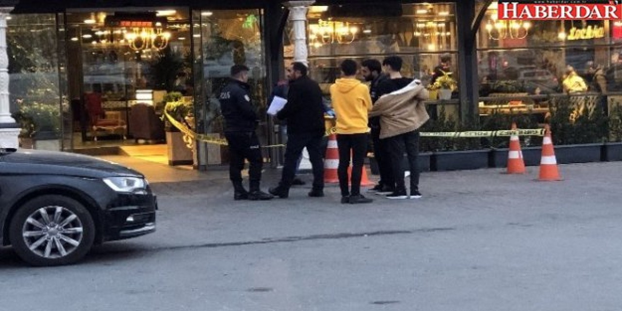 Kafe önünde dehşet saçtılar