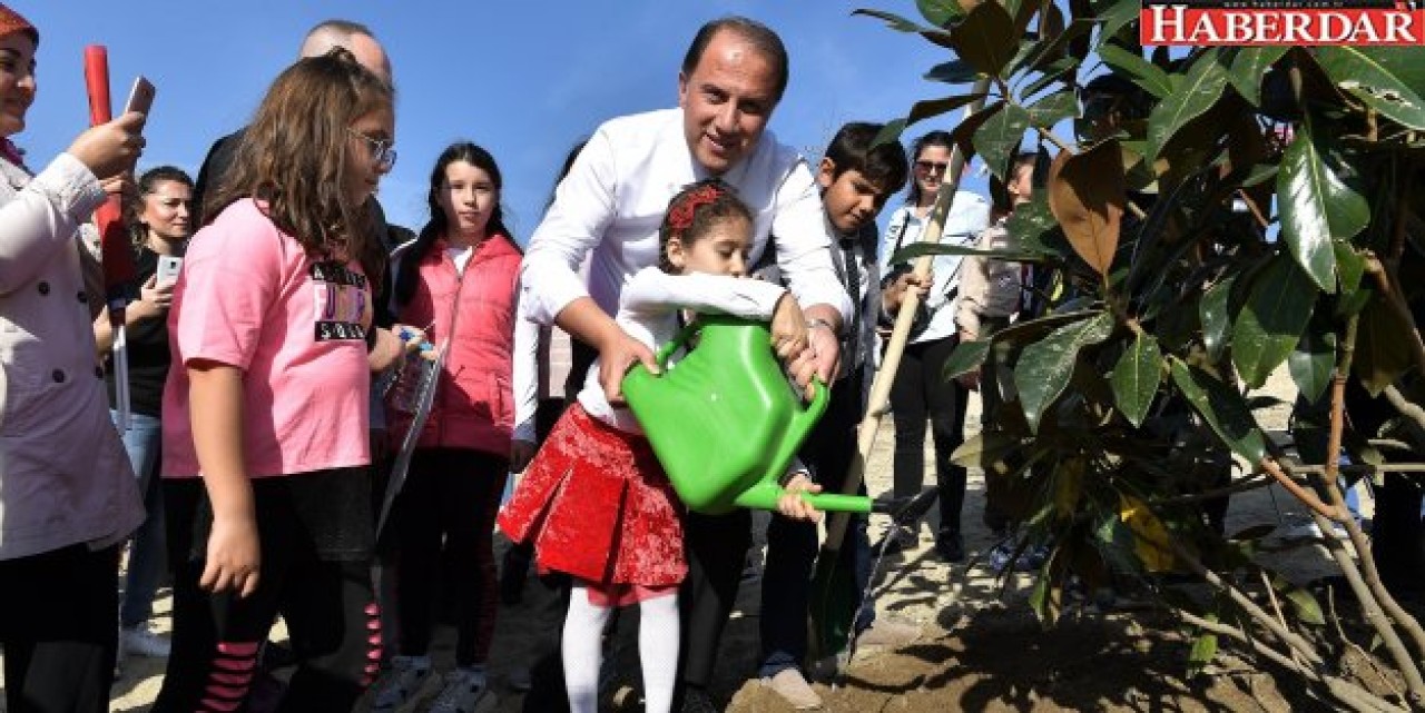 Fidanlar Atatürk için dikildi