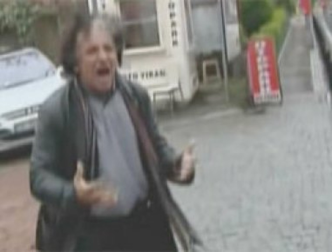 “Çelik yelek vardır diye yandan bıçakladım“