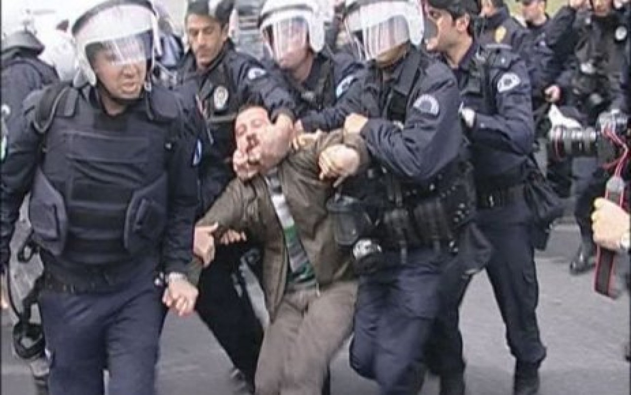 BDP'li grup TEM'i kapattı