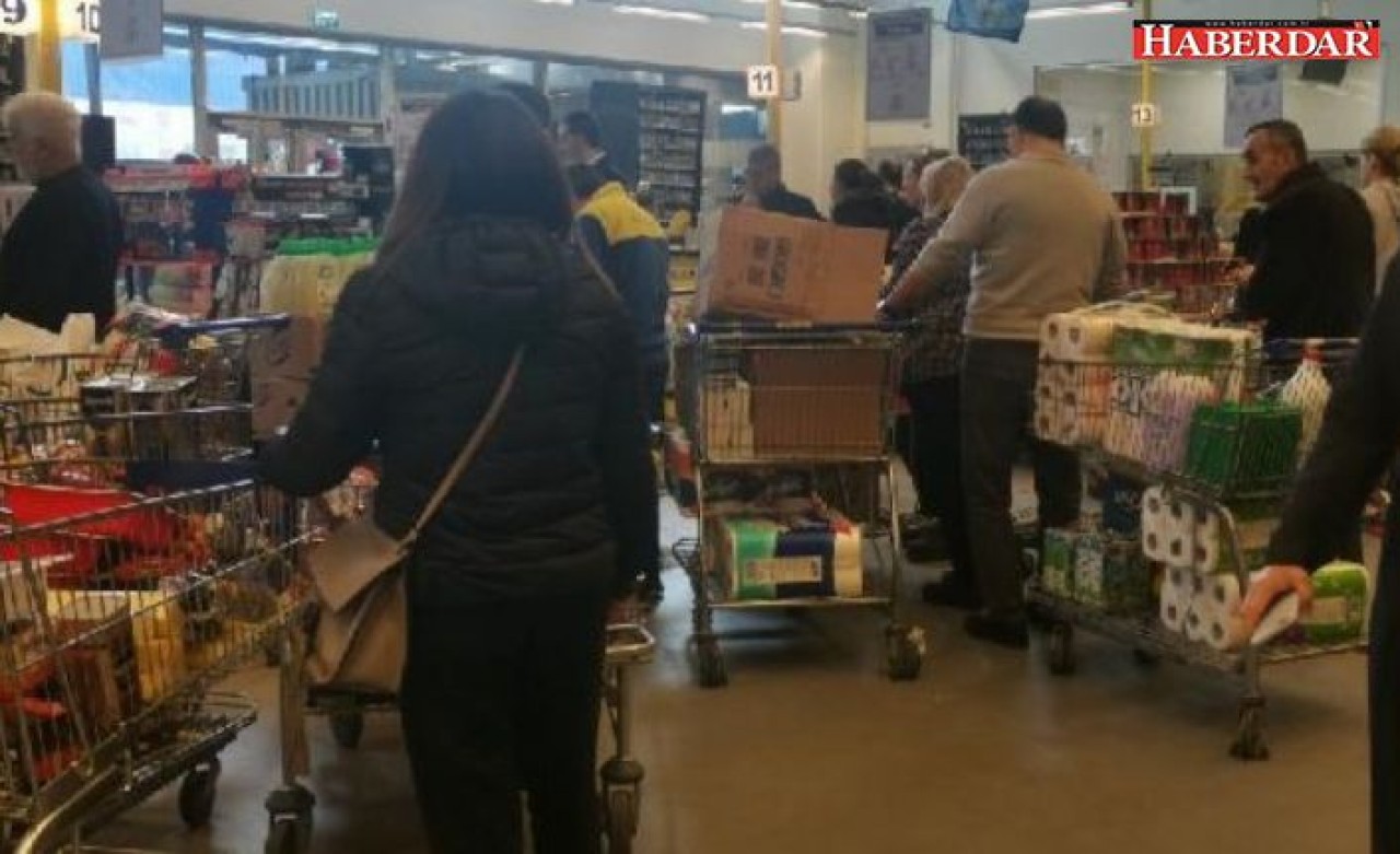 İstanbulda marketlerde yoğunluk: Çoğu israf olacak, belki de çöpe atılacak