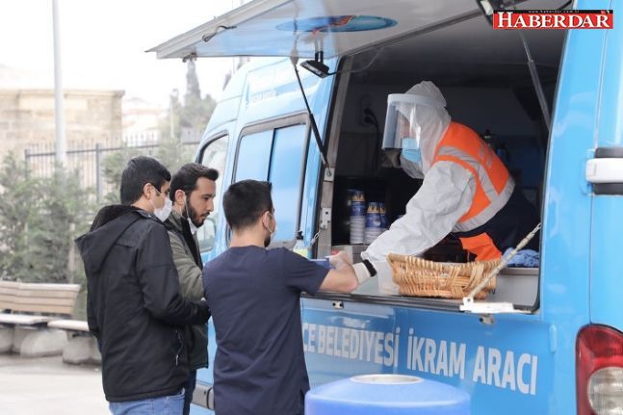 Büyükçekmece Belediyesi sağlık çalışanlarının yanında