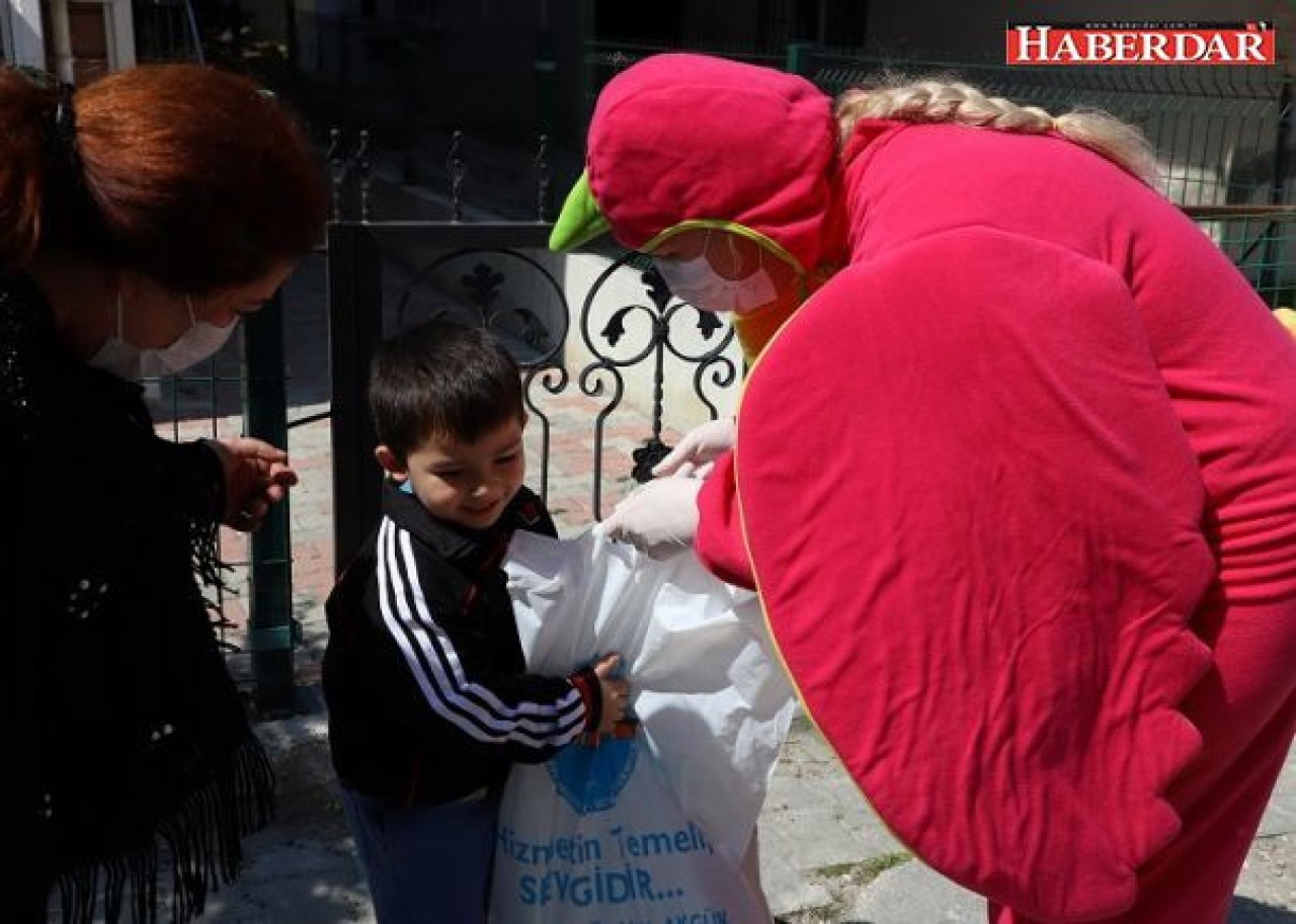 Minik Ali’nin süt ve cici bebe mutluluğu