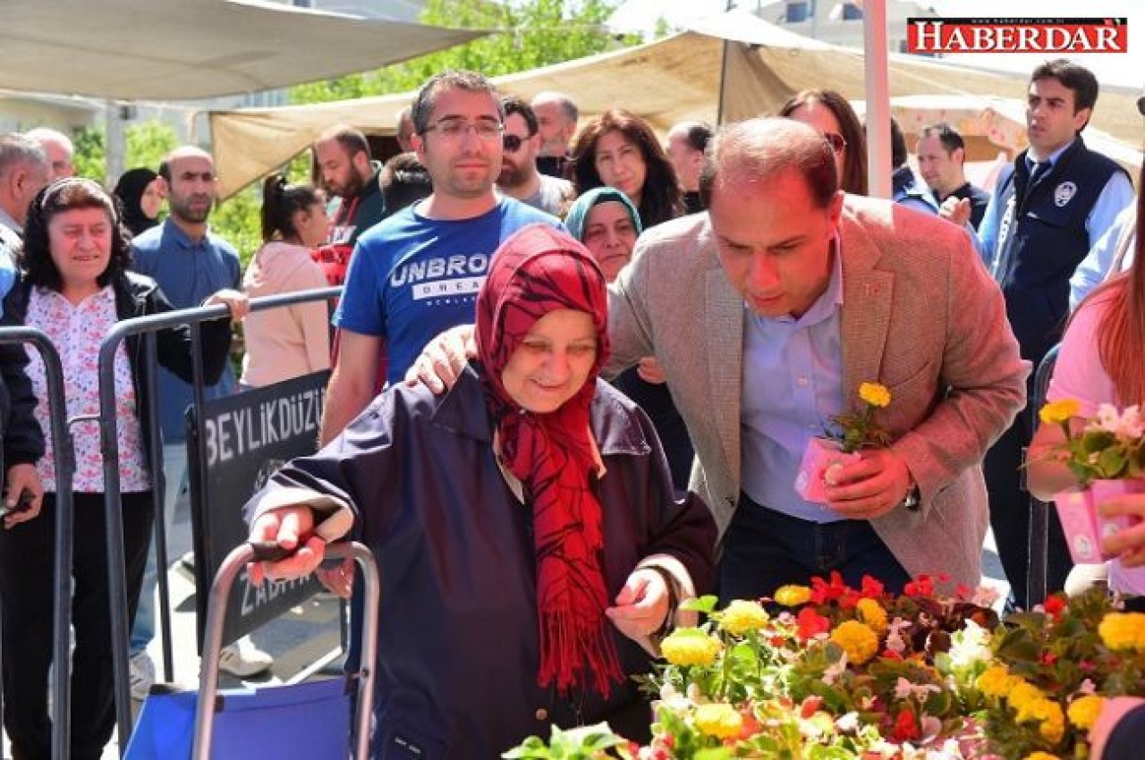 ANNELER GÜNÜ ÇİÇEKLERLE KUTLANACAK