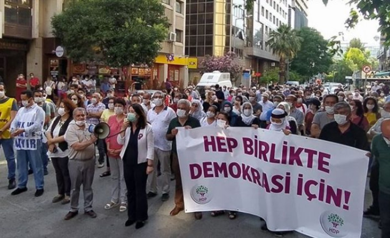 Demokrasi Yürüyüşüne 16 kentte yasak geldi