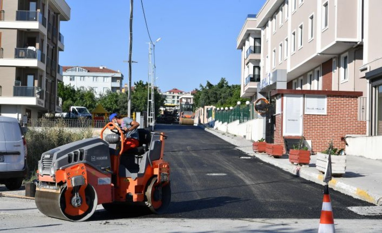 BEYLİKDÜZÜ BELEDİYESİ YOL VE ASFALT ÇALIŞMALARINA BAŞLADI