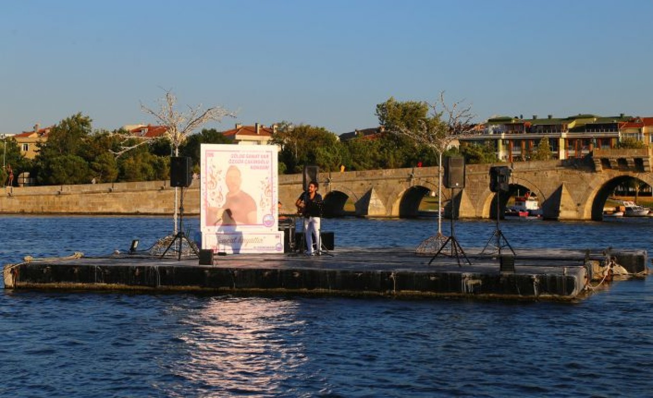 Büyükçekmece Gölünde konser