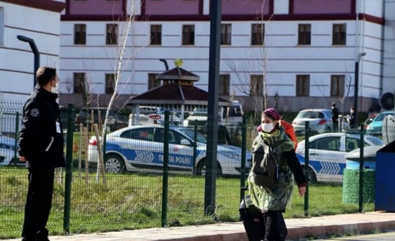 Karantinaya uymayanları yurtta misafir edeceğiz, masrafları da kendilerinden alacağız