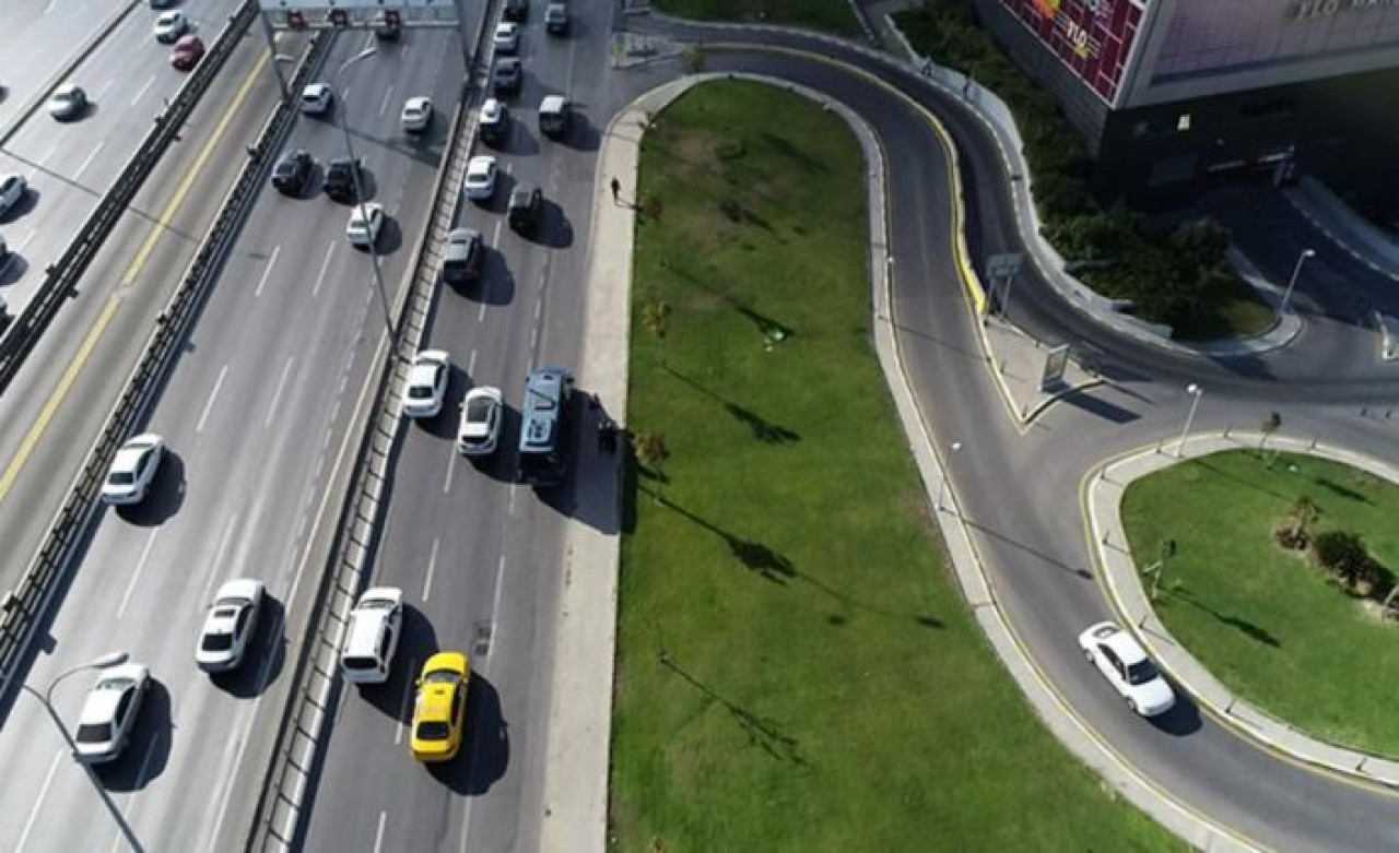 BEYLİKDÜZÜNDE MİNİBÜSLERE HAVADAN DENETİM