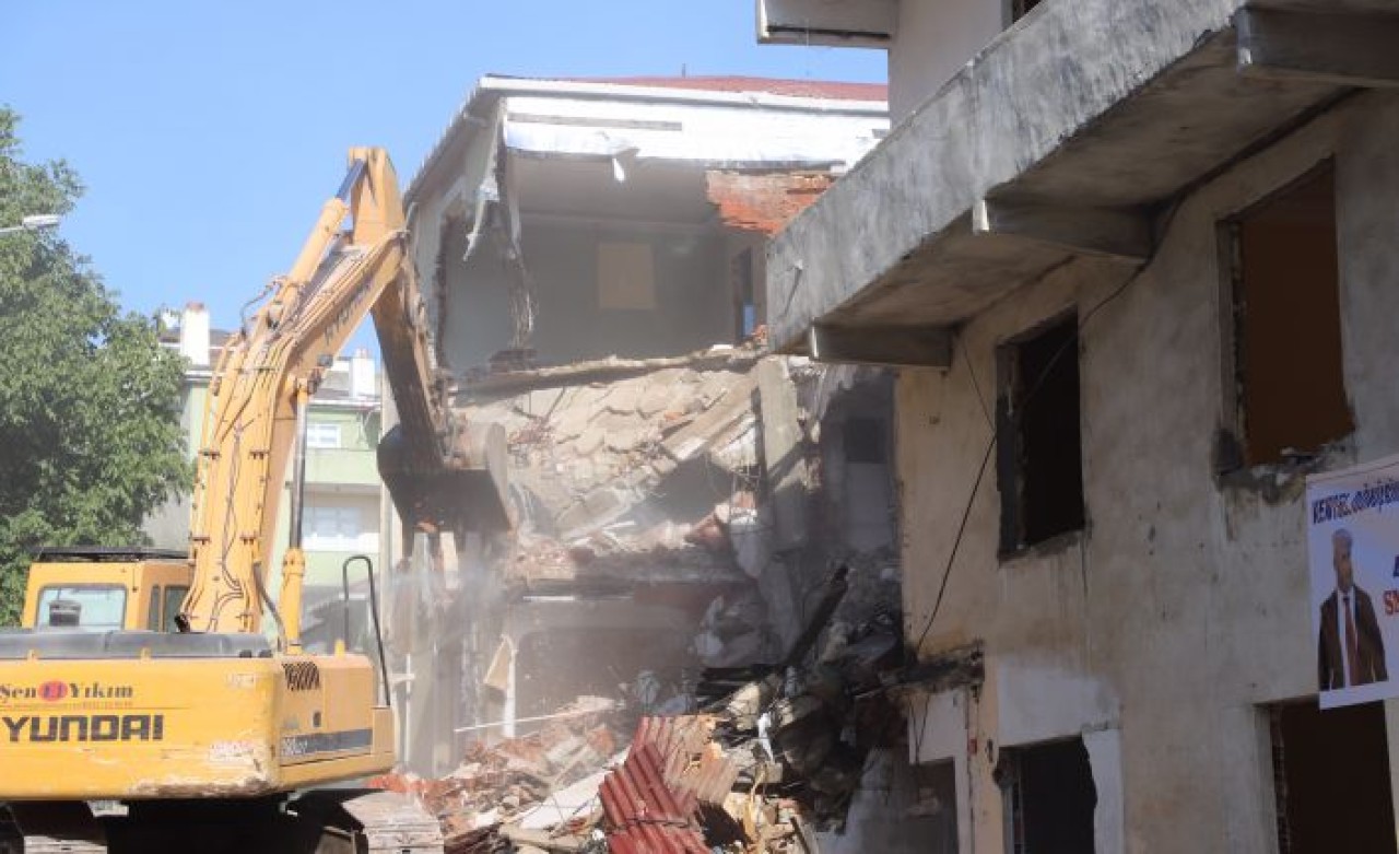 “Bu kafalarla İstanbul depreme hazırlanamaz”