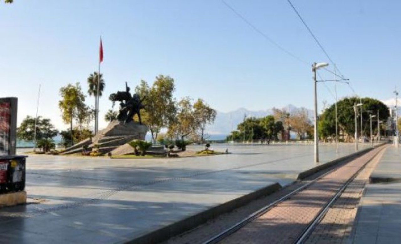 Yasaklar yanlış anlaşılınca sokaklar boş kaldı