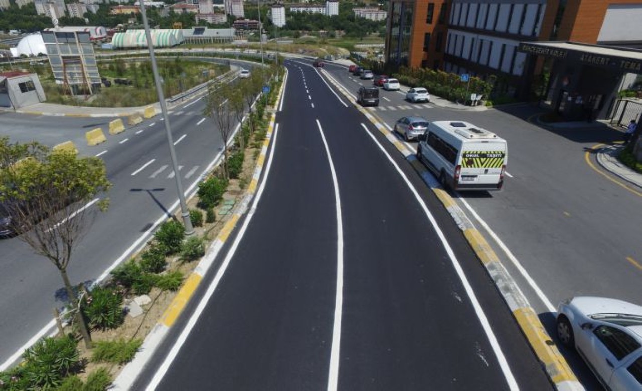 KÜÇÜKÇEKMECEDE 2 YILDA 96 BİN TON ASFALT SERİMİ GERÇEKLEŞTİRİLDİ