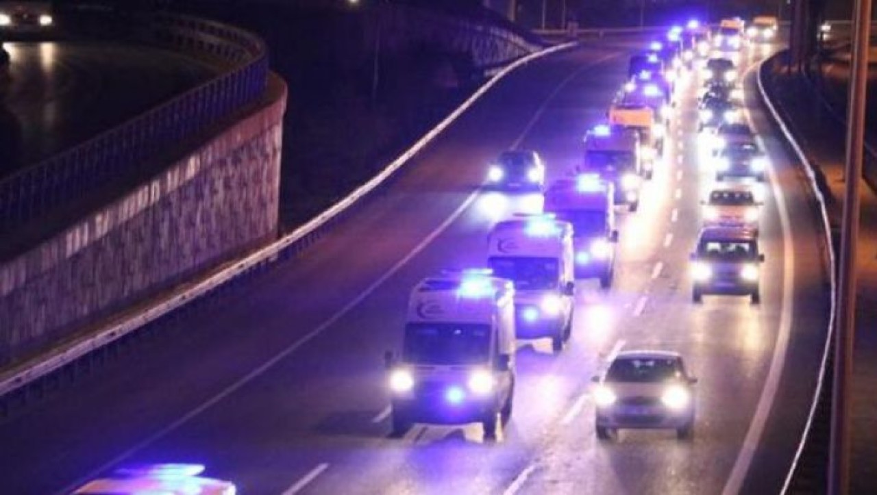 61 ambulans Ankaradan İstanbula geldi