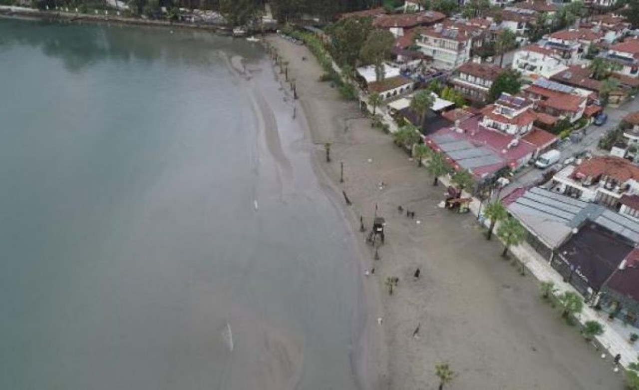 Doç. Dr. Önsoy değerlendirdi: Akyakada deniz çekilmesi deprem habercisi mi?