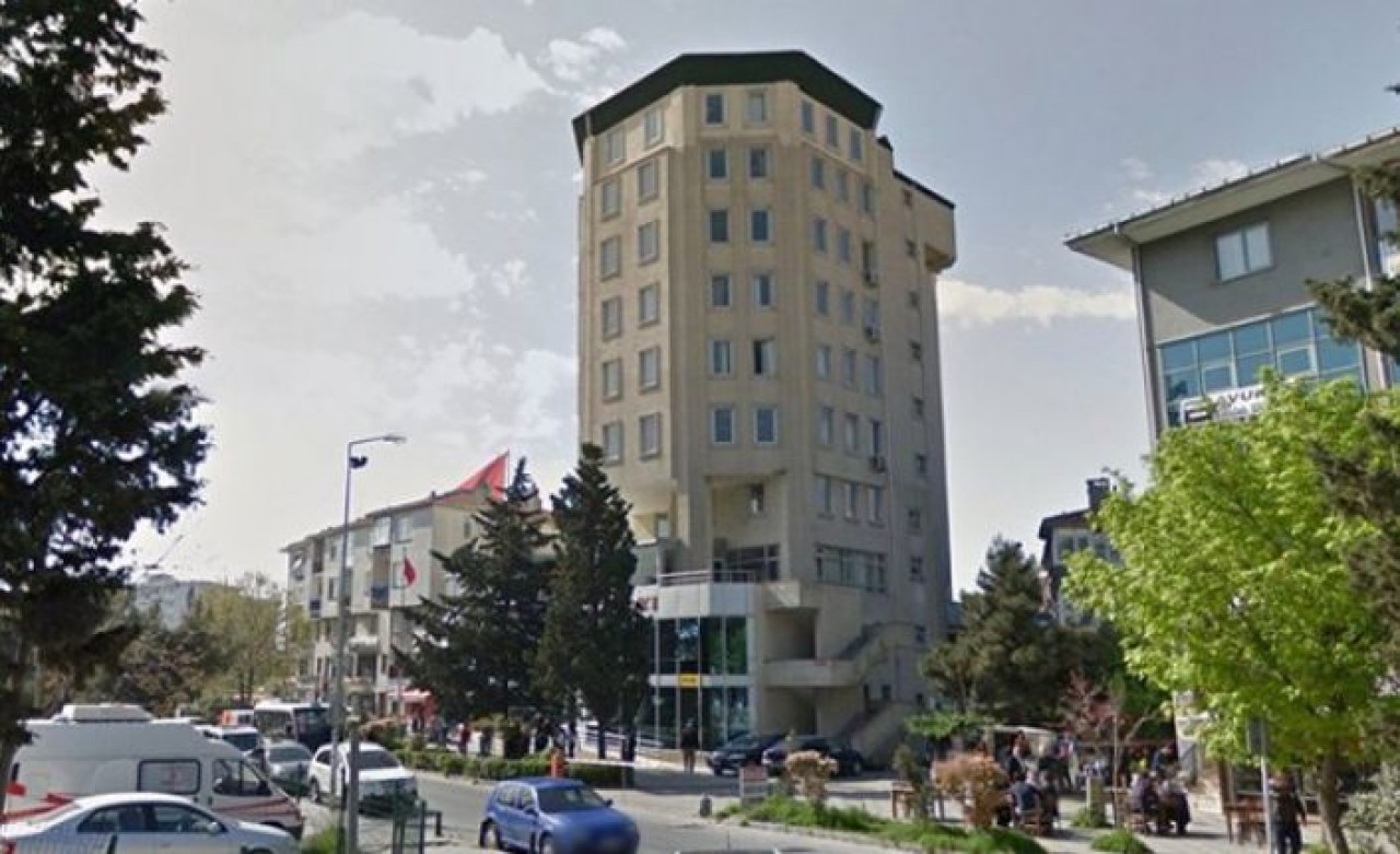 ‘Çürük raporlu’ Büyükçekmece Adliyesi hala boşaltılmadı