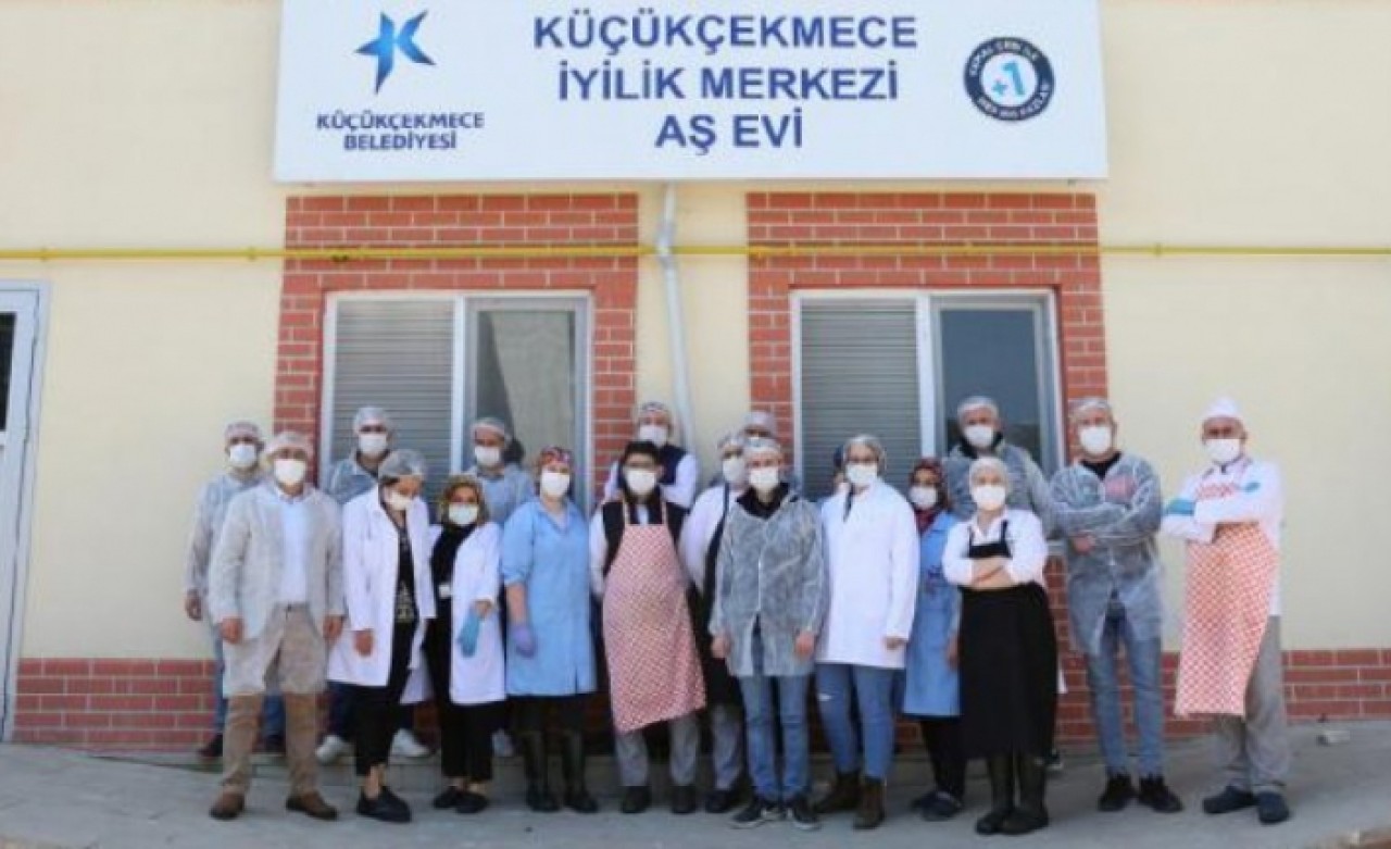 Küçükçekmece Belediyesi Ramazanda da vatandaşların yanında