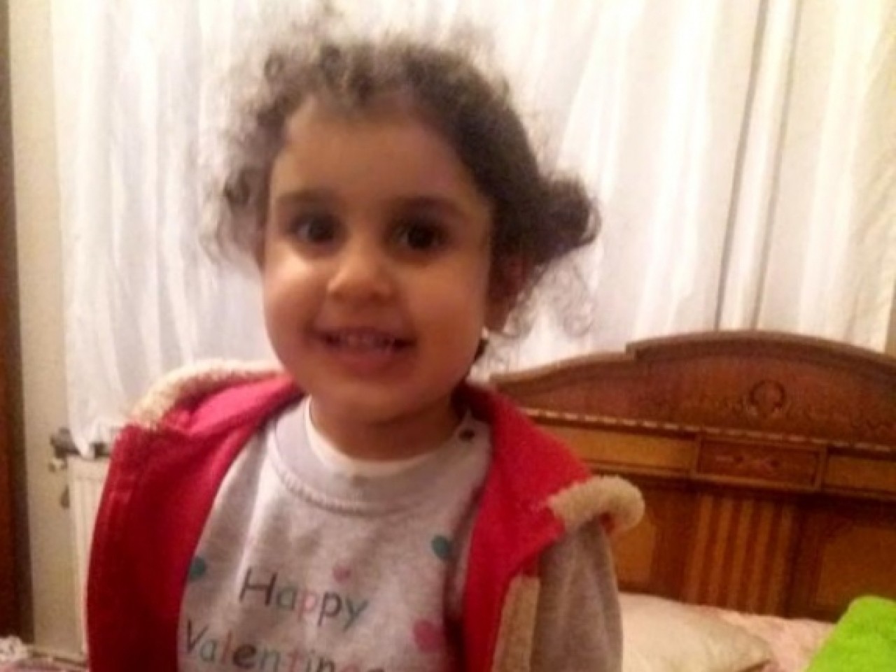 Küçükçekmecede 5 yaşındaki kız minibüsün altında can verdi