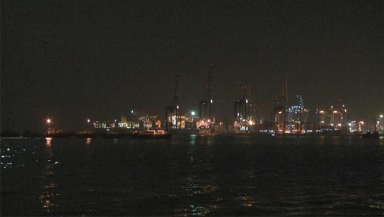 İstanbulda sahil kesimlerinde hissedilen gaz kokusu paniğe neden oldu