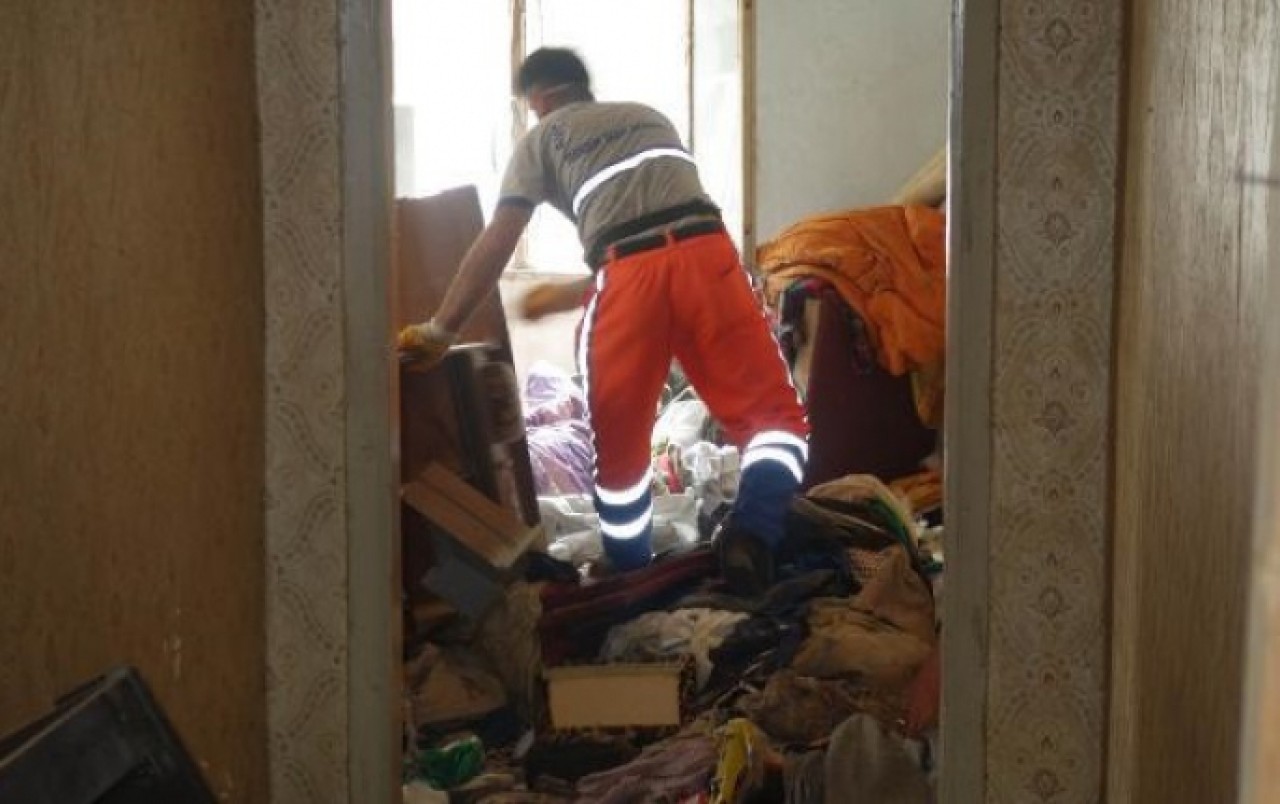 AVCILARDA 3 ÇÖP EVİN BULUNDUĞU 5 KATLI BİNA, MECLİS KARARI İLE YIKILACAK