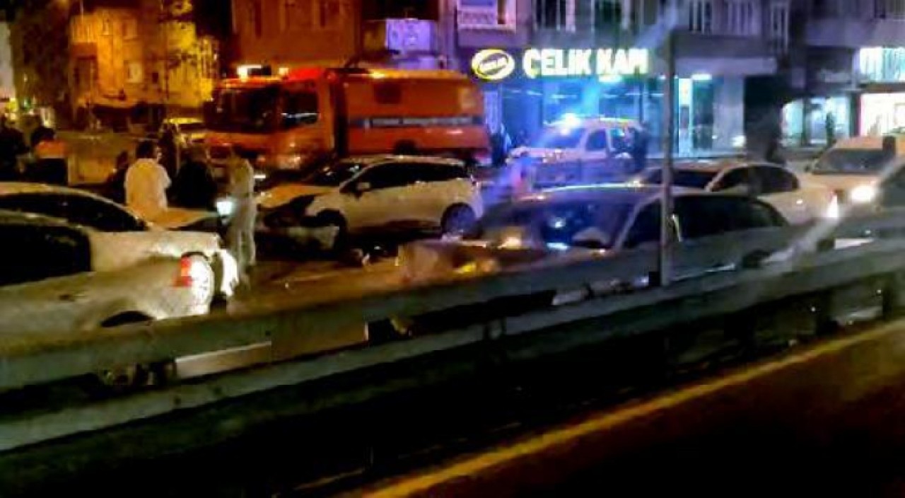 AVCILARDA 5 ARACIN KARIŞTIĞI ZİNCİRLEME KAZA